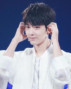 肖战爸爸爆料了吗视频在线观看,揭秘明星家庭幕后故事 第2张 肖战爸爸爆料了吗视频在线观看,揭秘明星家庭幕后故事 第2张