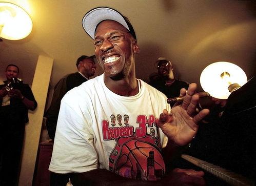 乔丹姐姐爆料新闻视频,揭秘篮球巨星背后的故事 第2张 乔丹姐姐爆料新闻视频,揭秘篮球巨星背后的故事 第2张